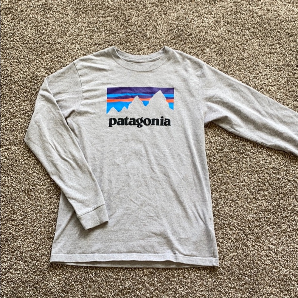 patagonia long sleeve grey shirt
